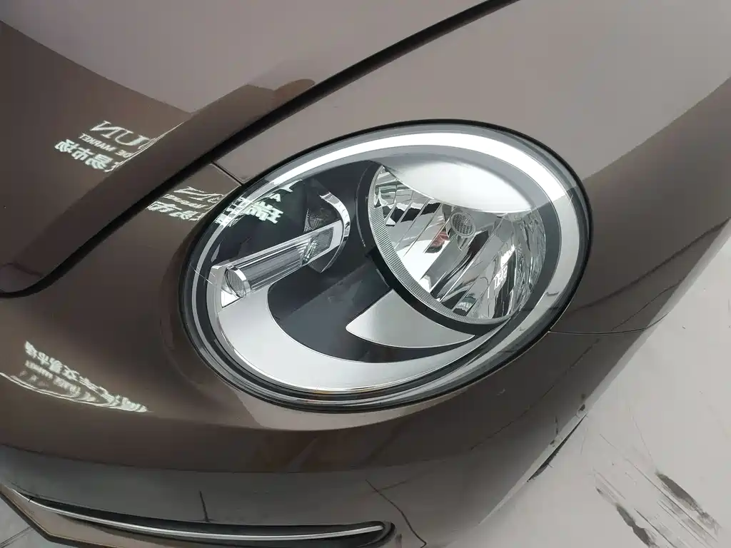 Volkswagen Beetle 2015 — фото 17