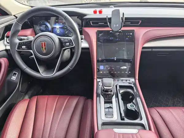 Hongqi H5 2025