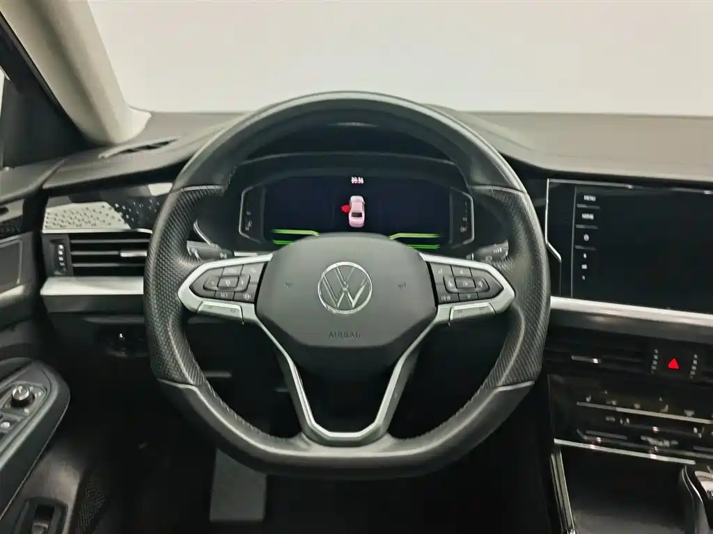 Volkswagen Passat 2022 — фото 11