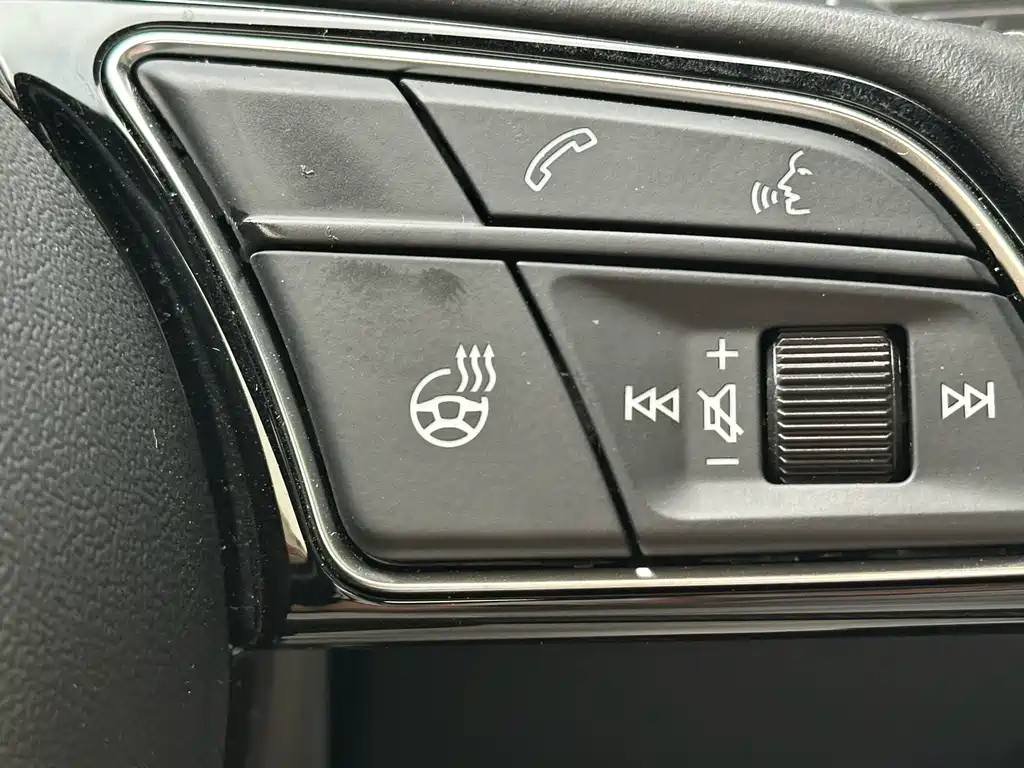 Audi A3 2023 — фото 13