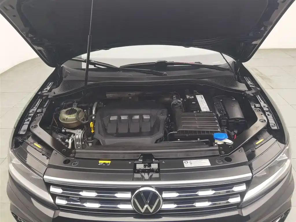 Volkswagen Tiguan L 2021 — фото 6
