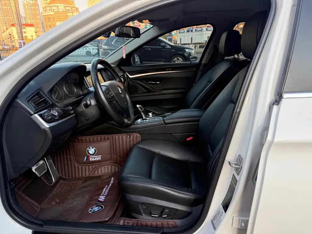 BMW 5 Series 2013 — фото 17