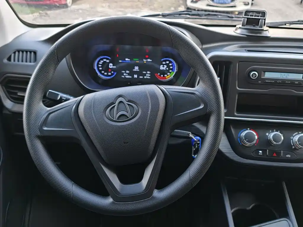 Changan Ruixing EM80 2026