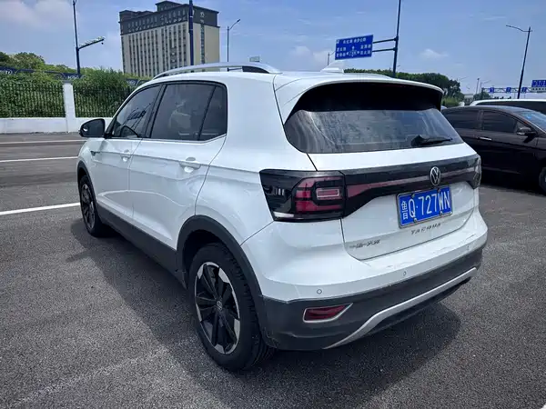 Volkswagen Tacqua 2022
