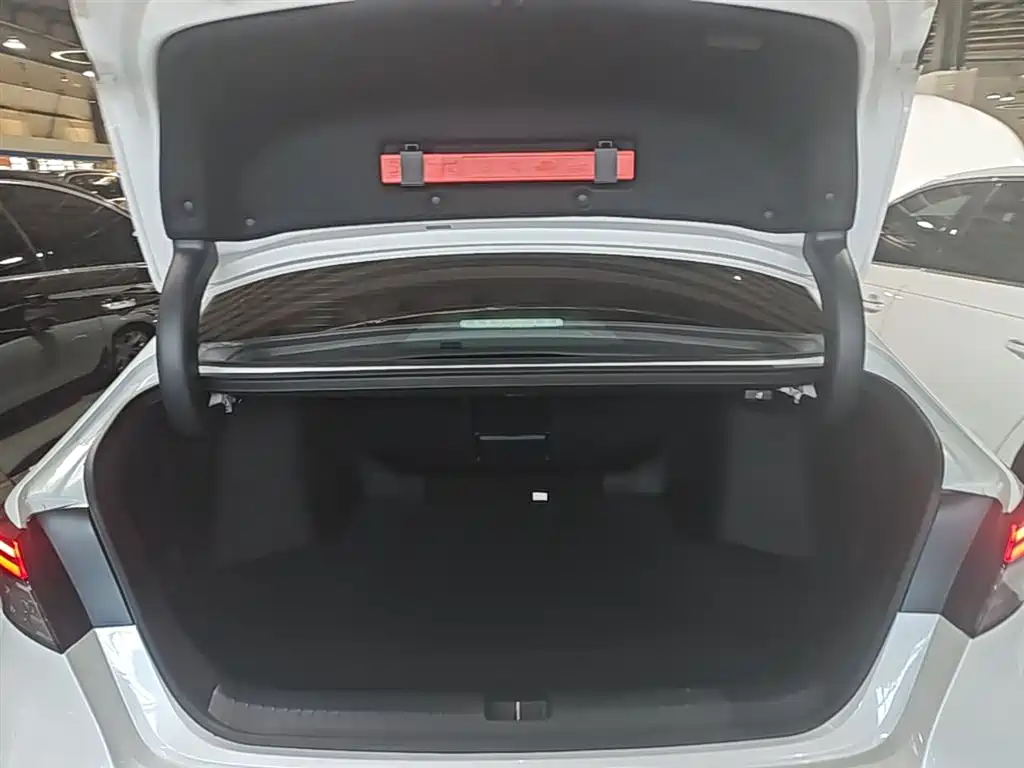 Honda Accord 2023 — фото 19