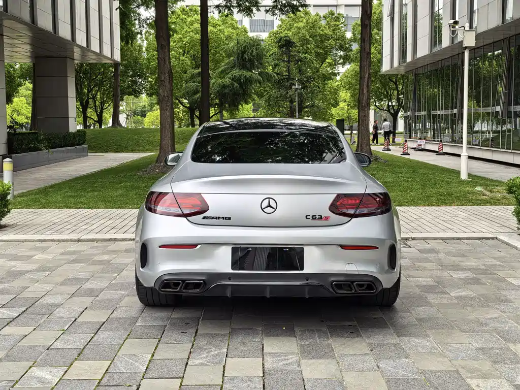 Mercedes-Benz C-Class AMG 2018 — фото 31