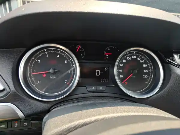Peugeot 408 2017