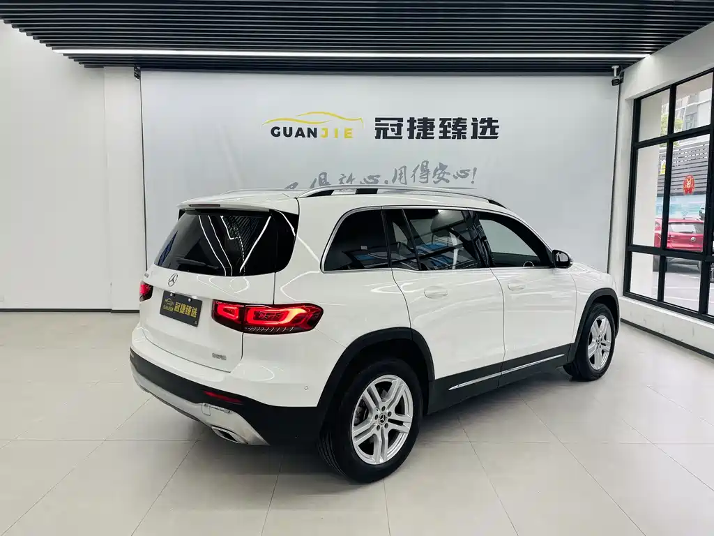 Mercedes-Benz GLB 2023 — фото 17
