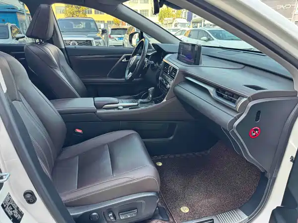 Lexus RX 2021