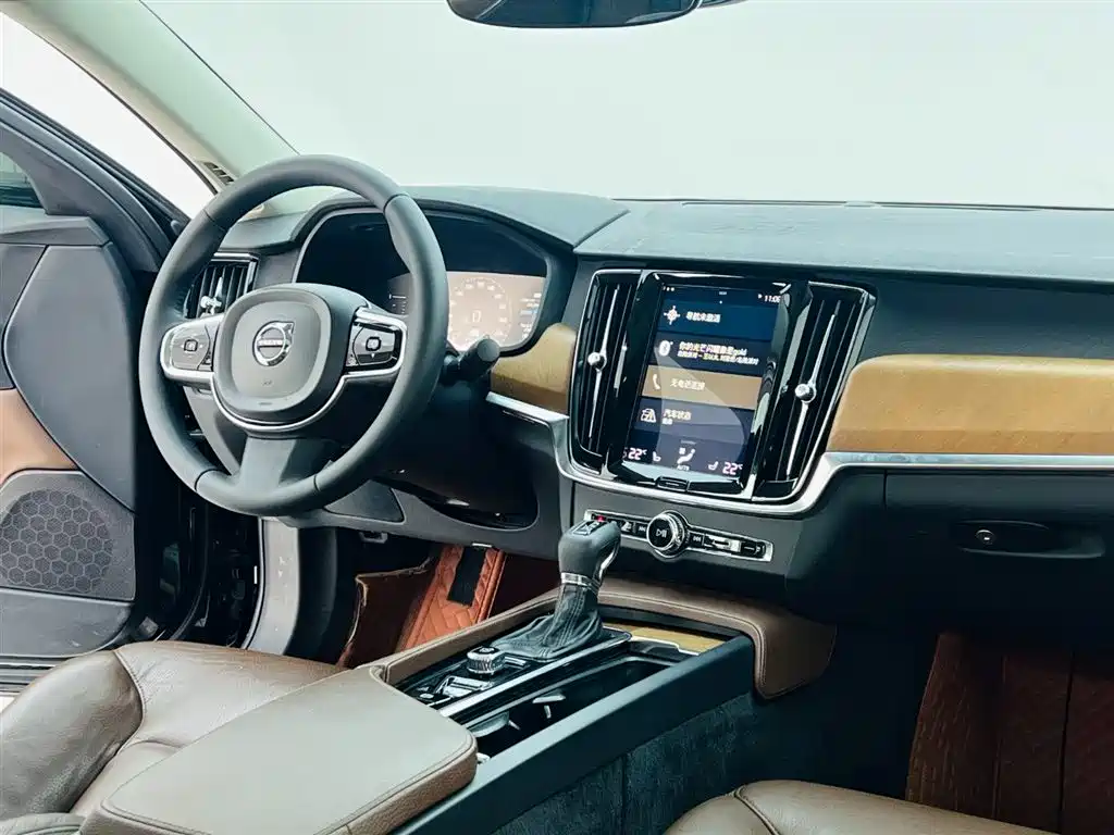 Volvo S90 2019 — фото 23