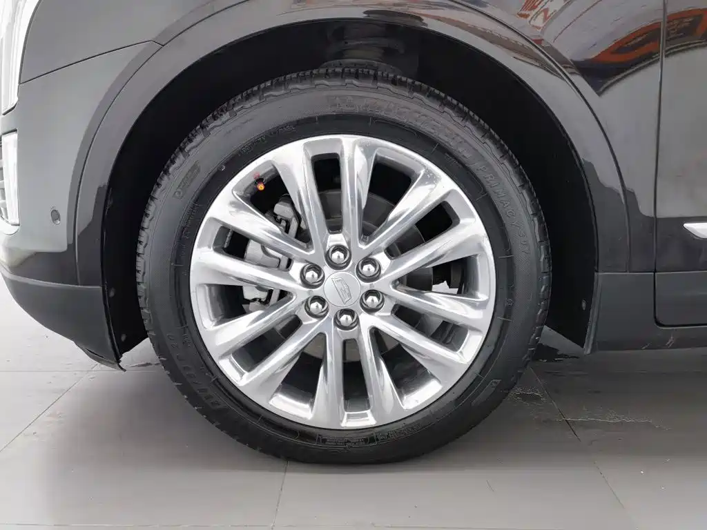 Cadillac XT5 2018 — фото 17