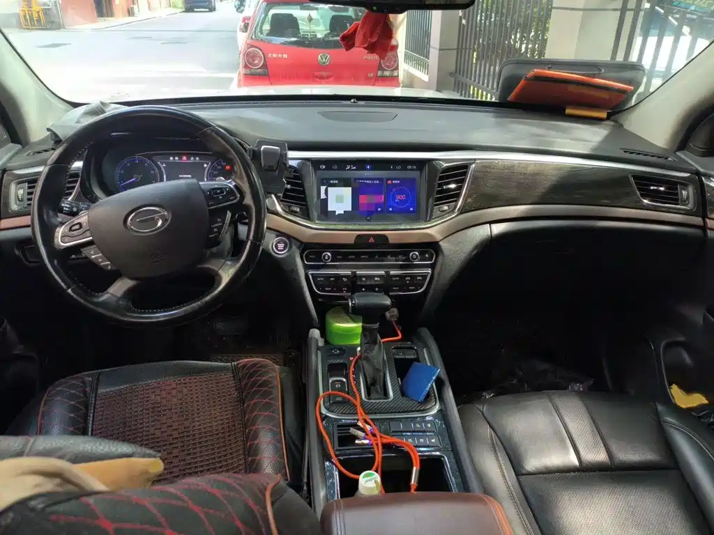 GAC Trumpchi GS8 2017 — фото 13