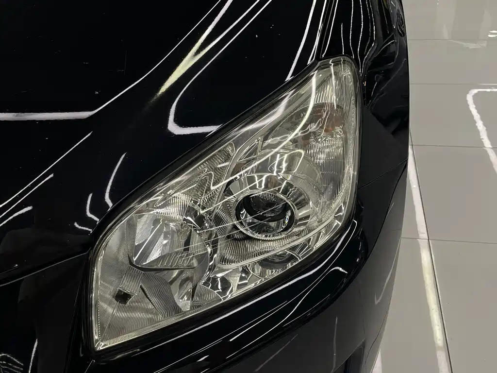 Toyota RAV4 2010 — фото 36