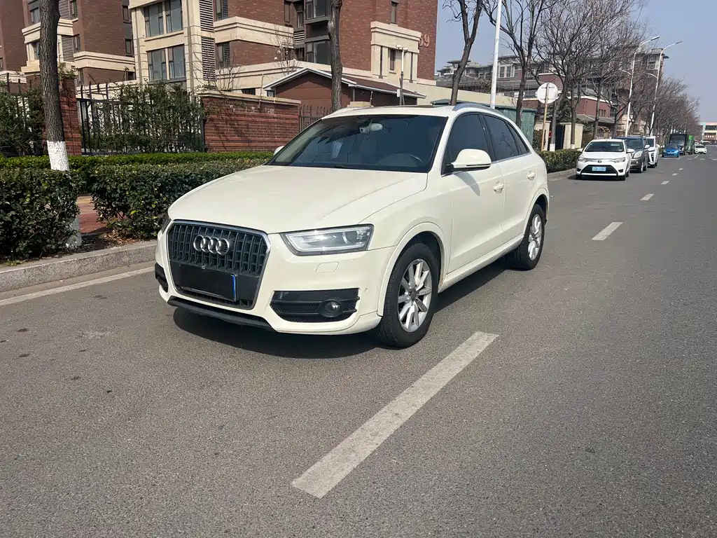 Audi Q3 2013 — фото 1