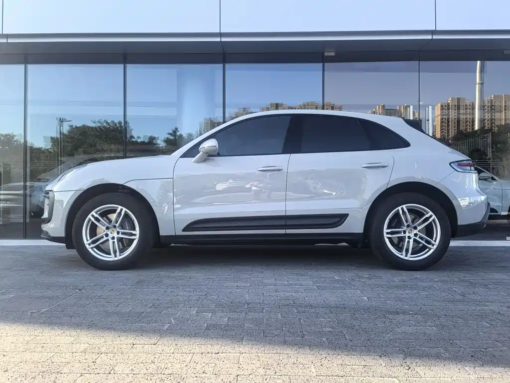 Porsche Macan 2024 — фото 12