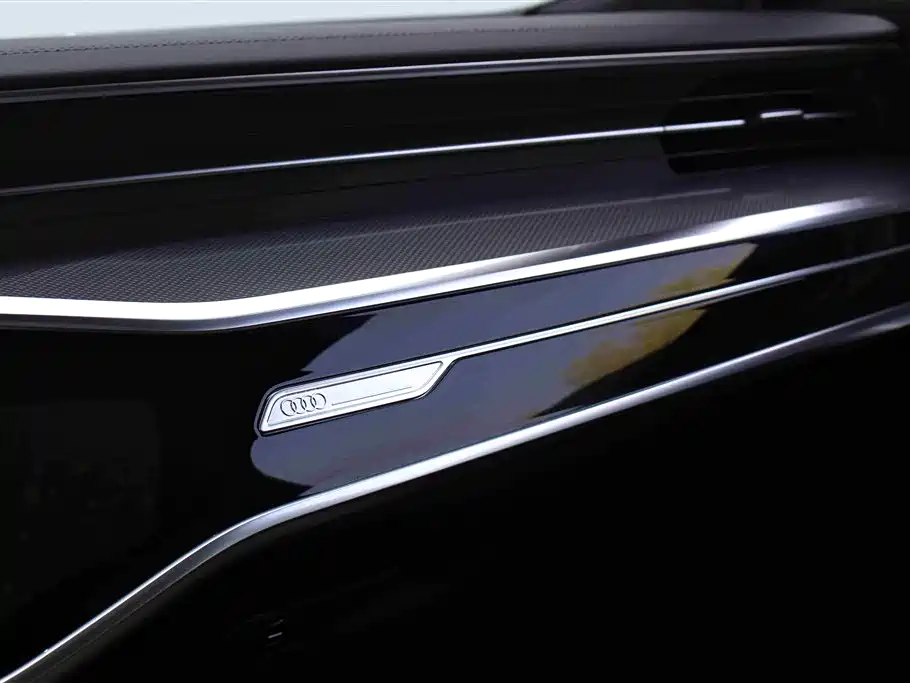 Audi A6L 2023 — фото 10