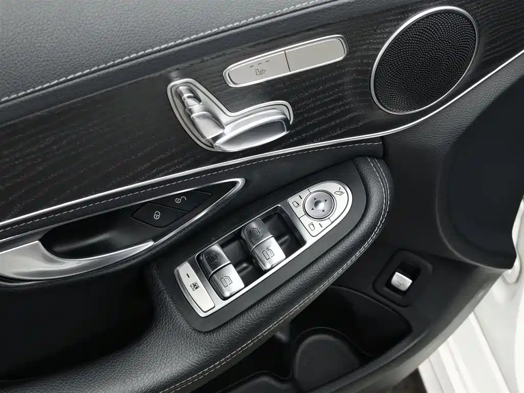 Mercedes-Benz C-Class 2018 — фото 9