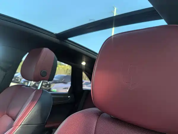 Porsche Macan 2024