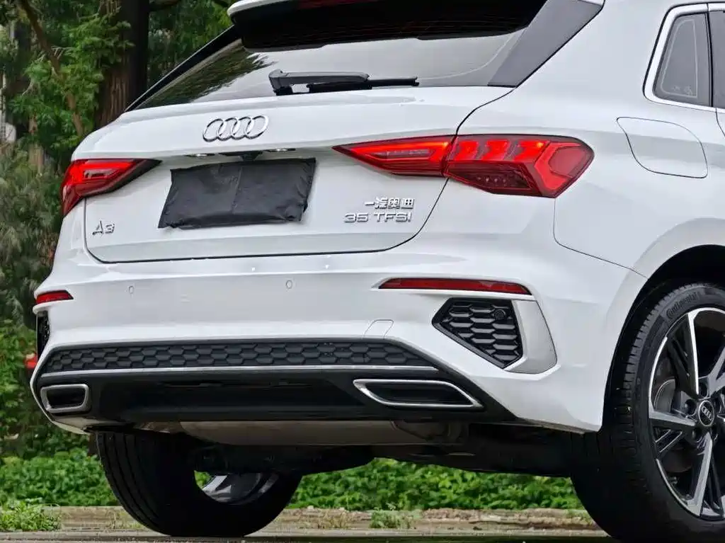 Audi A3 2023 — фото 17