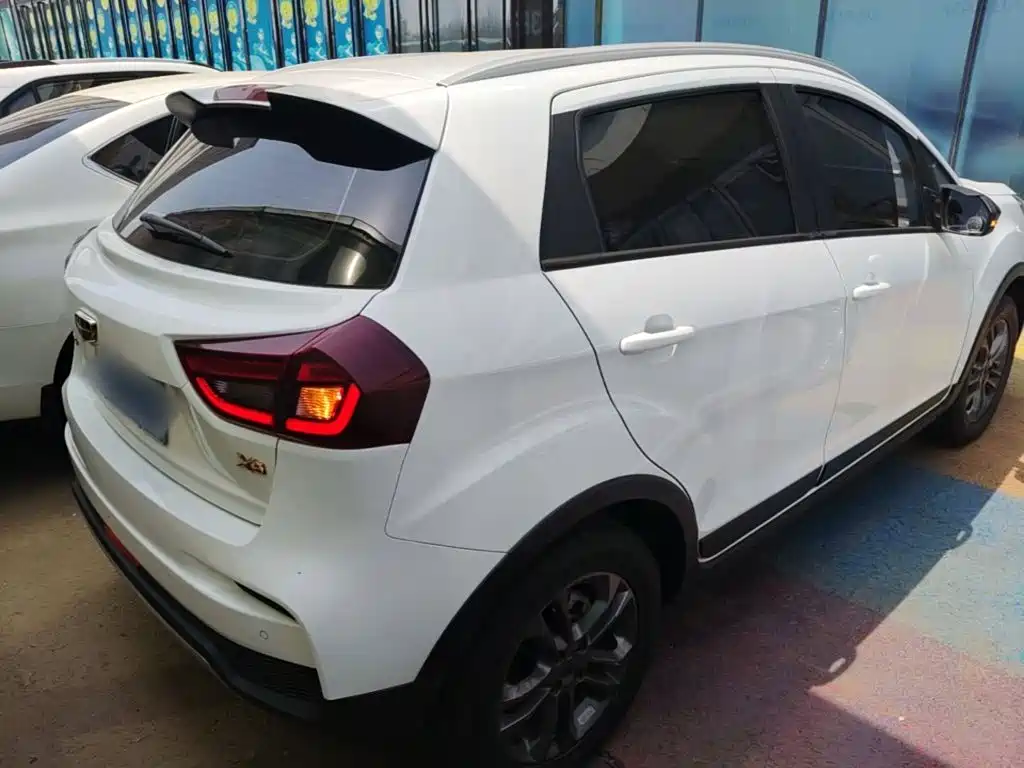 Geely Vision X3 2021