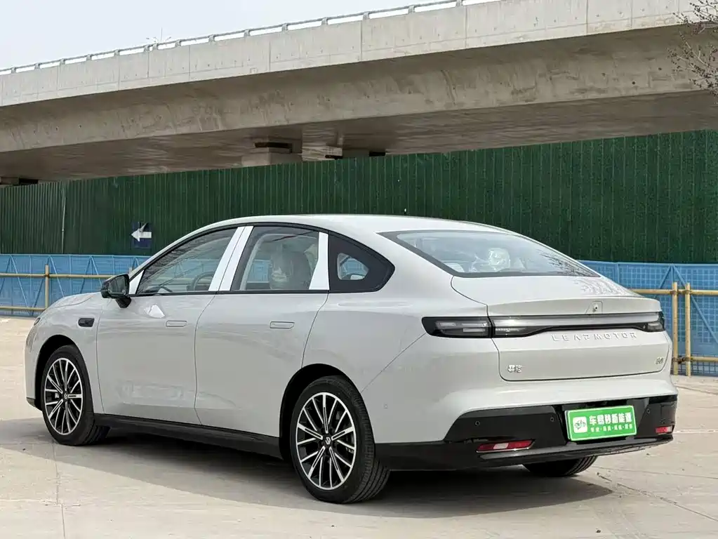 Leapmotor B01 2025 — фото 4