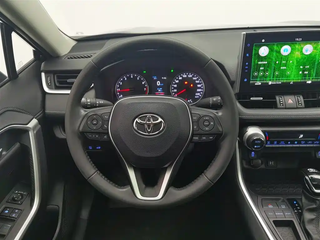 Toyota Wildlander 2022 — фото 11