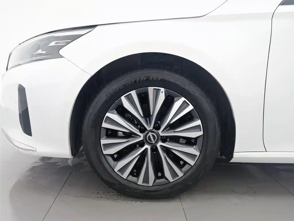 Nissan Teana 2024 — фото 17