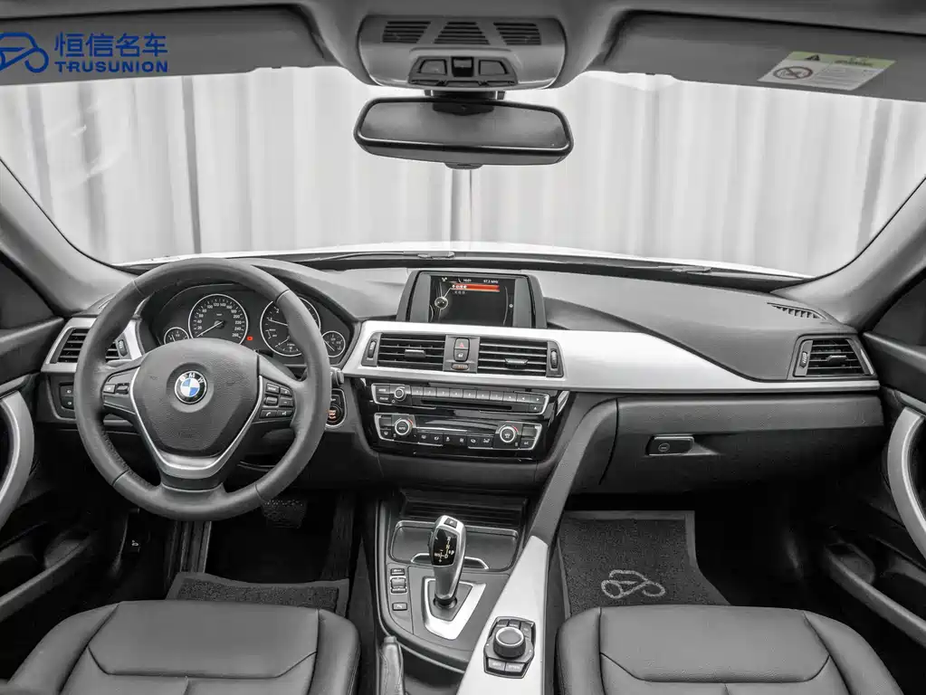 BMW 3 Series GT 2017 — фото 12