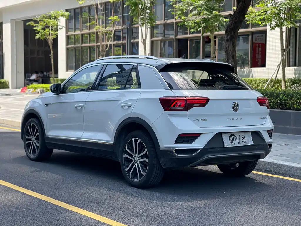 Volkswagen T-Roc 2021 — фото 8