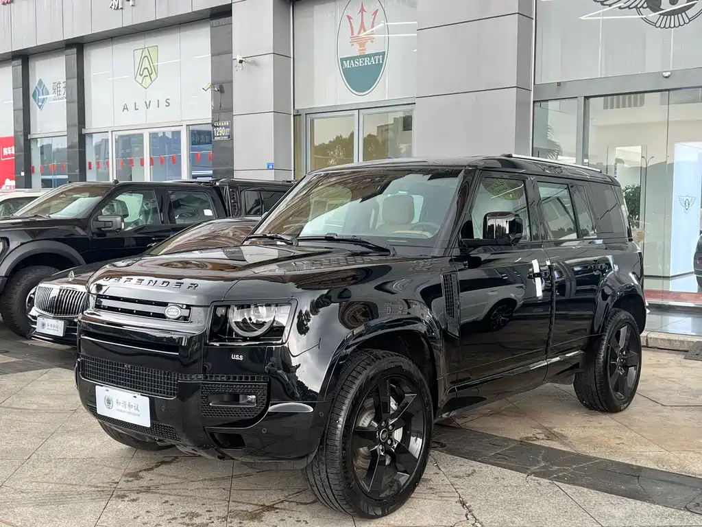 Land Rover Defender — фото 1