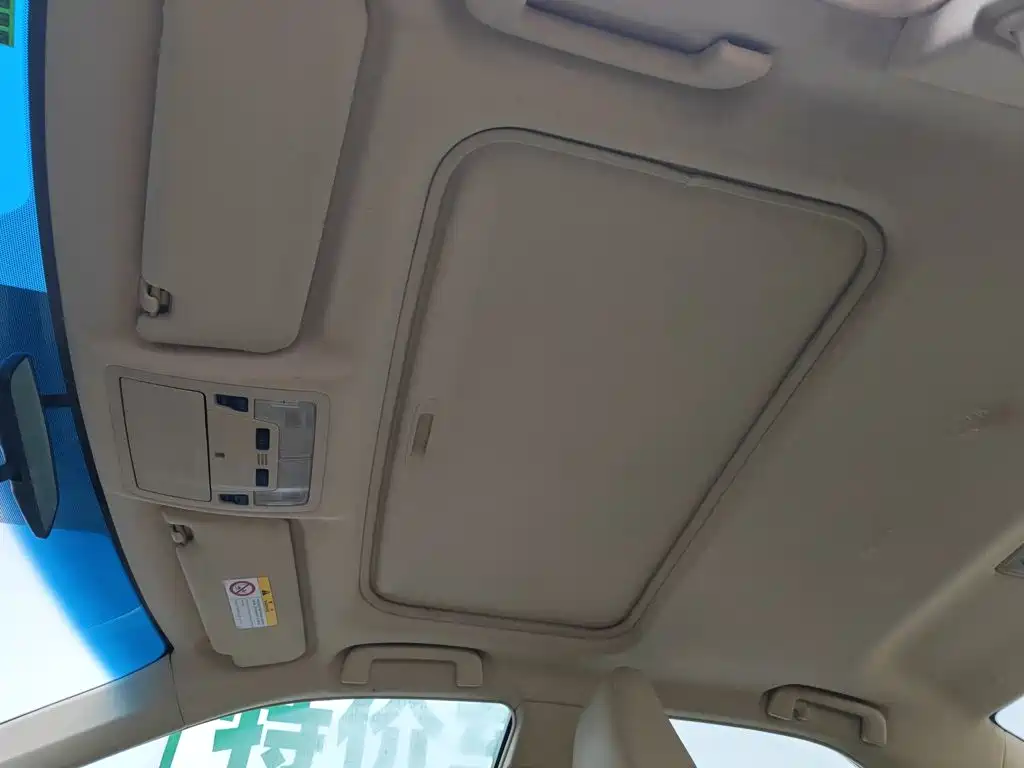 Toyota Camry 2015 — фото 14