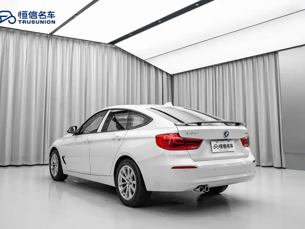 BMW 3 Series GT 2017 — фото 6