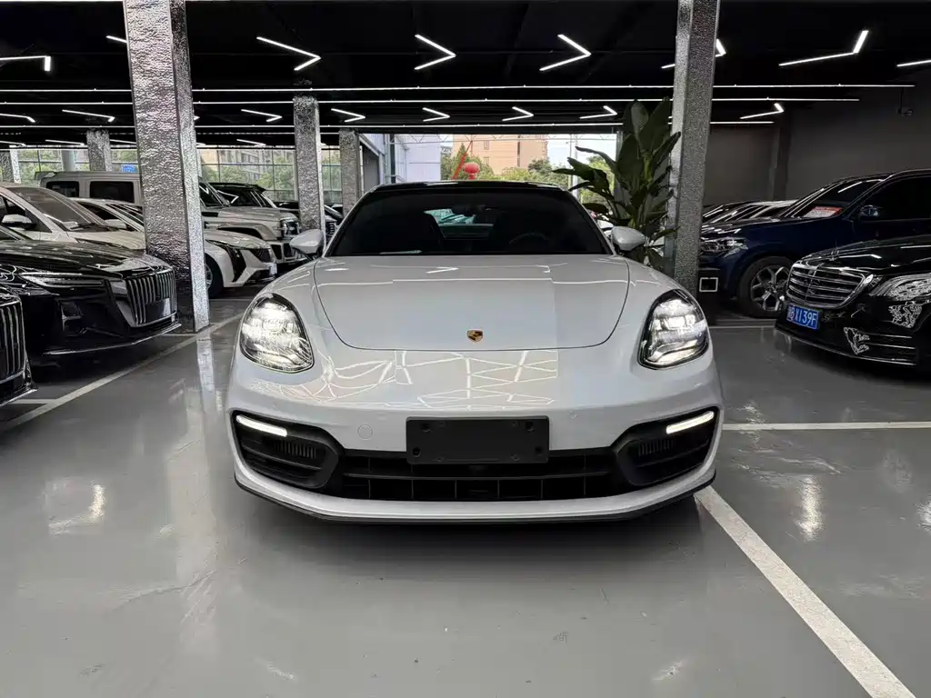 Porsche Panamera 2019 — фото 2