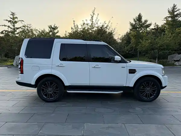 Land Rover Discovery 2015