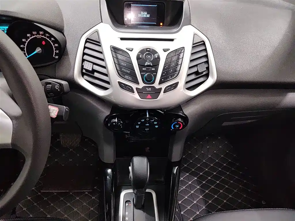 Ford Ecosport 2015 — фото 9