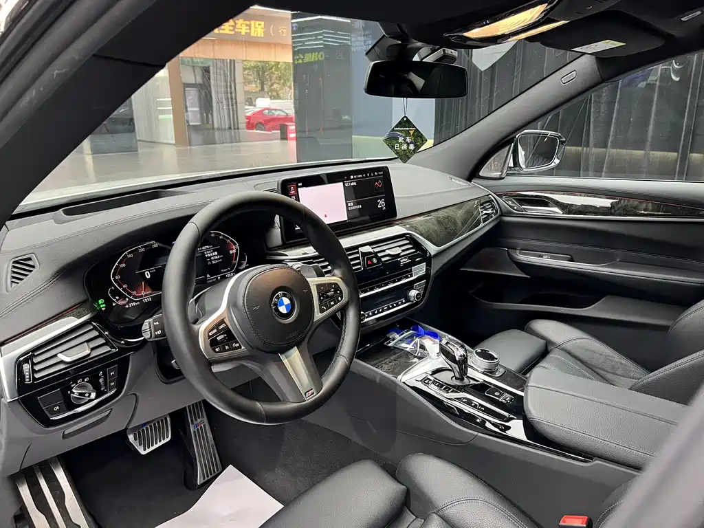 BMW 6 Series GT 2023 — фото 7