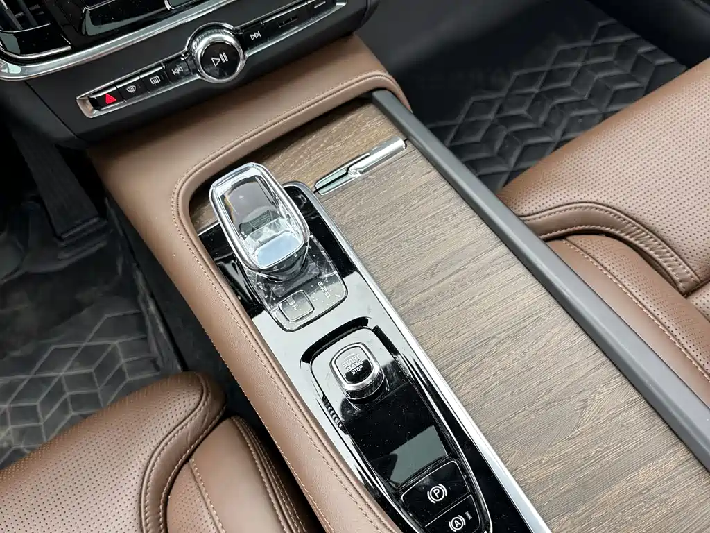 Volvo S90 2024 — фото 20