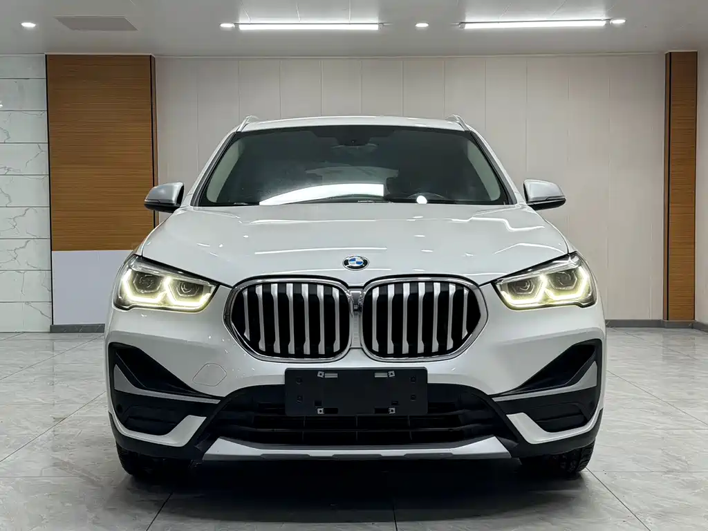 BMW X1 2022 — фото 2