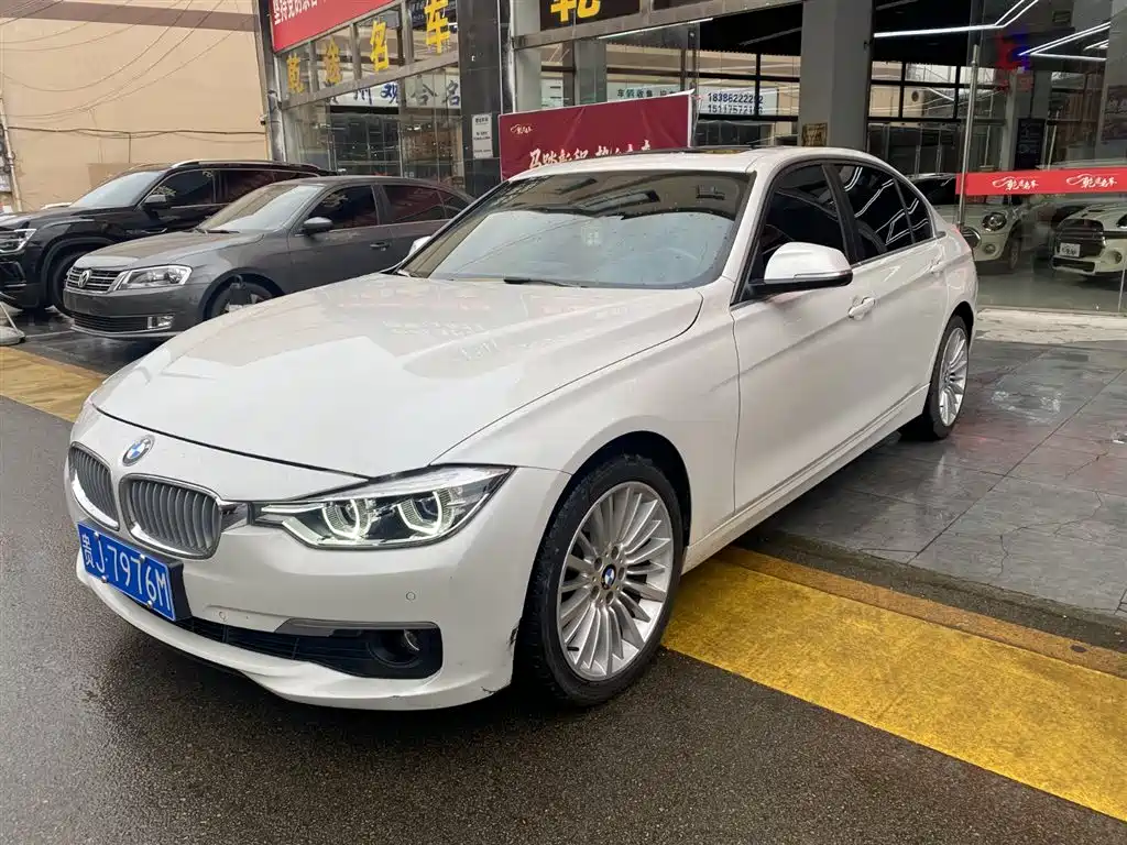 BMW 3 Series 2018 — фото 1