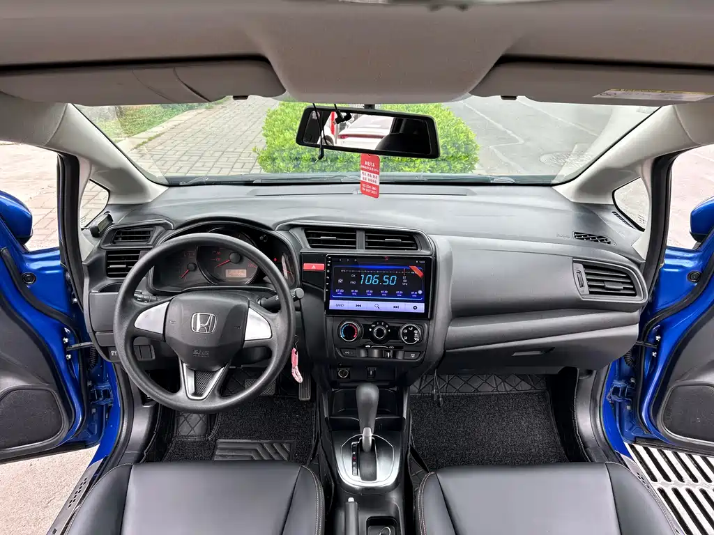 Honda Fit 2016 — фото 15