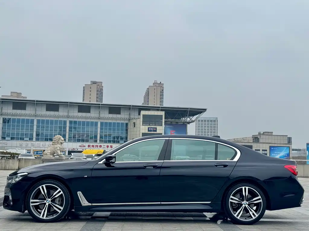 BMW 7 Series 2019 — фото 5