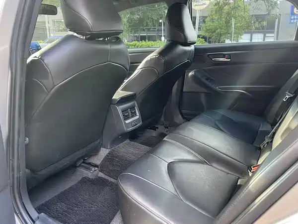Toyota Avalon 2022