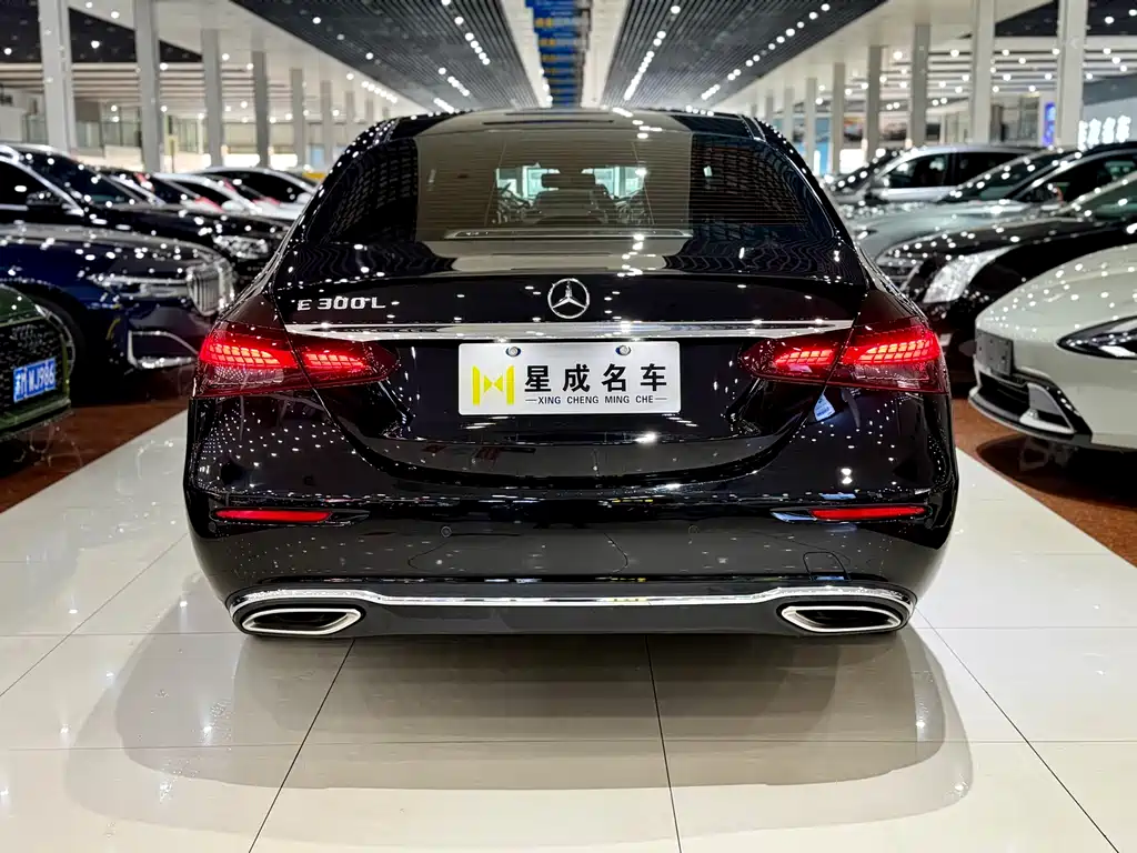 Mercedes-Benz E-Class 2022 — фото 17