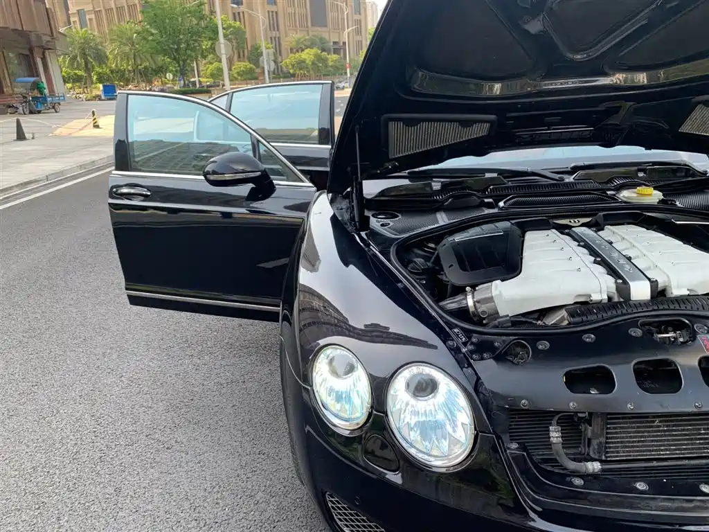 Bentley Flying Spur 2012 — фото 20