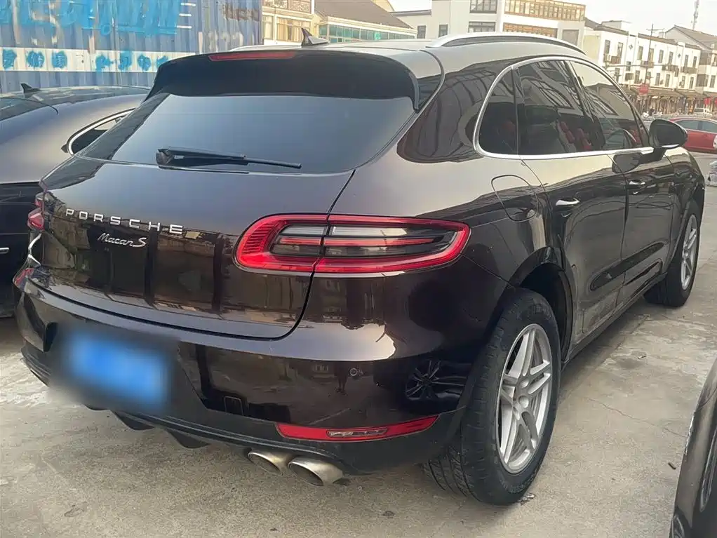 Porsche Macan 2016 — фото 11