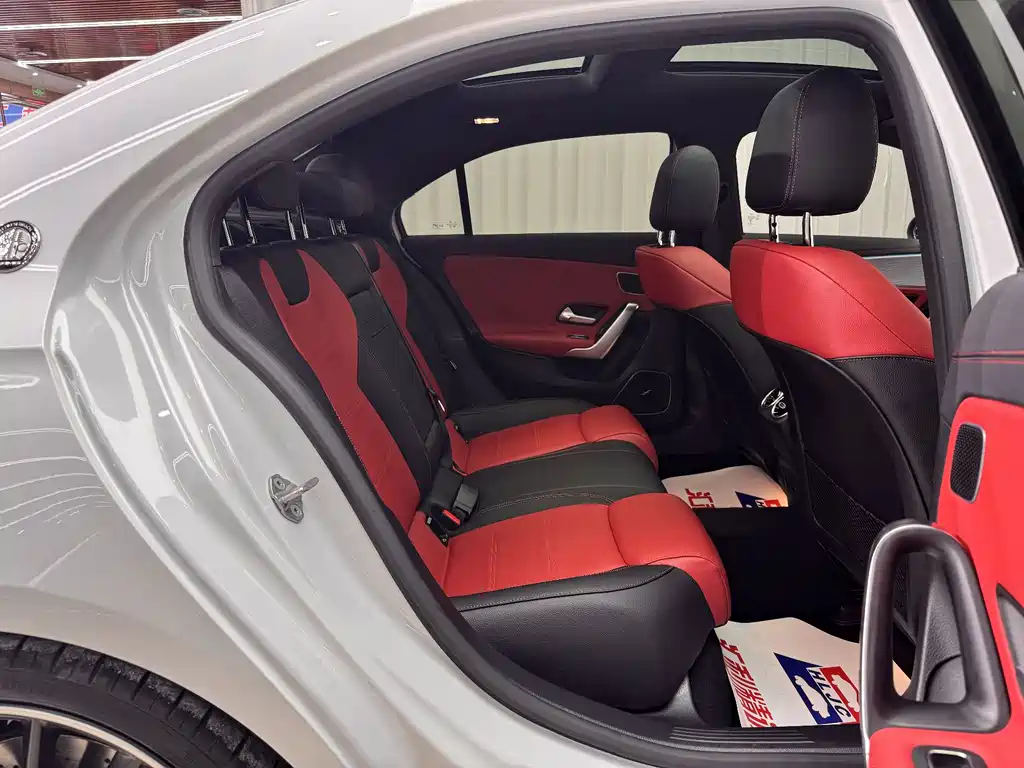 Mercedes-Benz A-Class AMG 2021 — фото 17