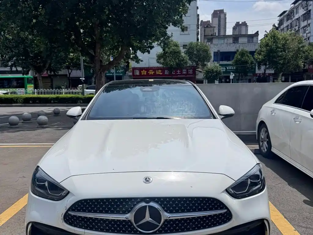 Mercedes-Benz C-Class 2024