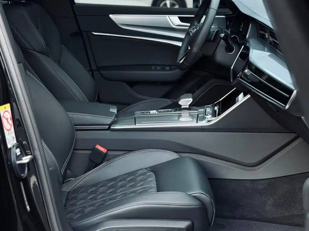 Audi A6L 2025