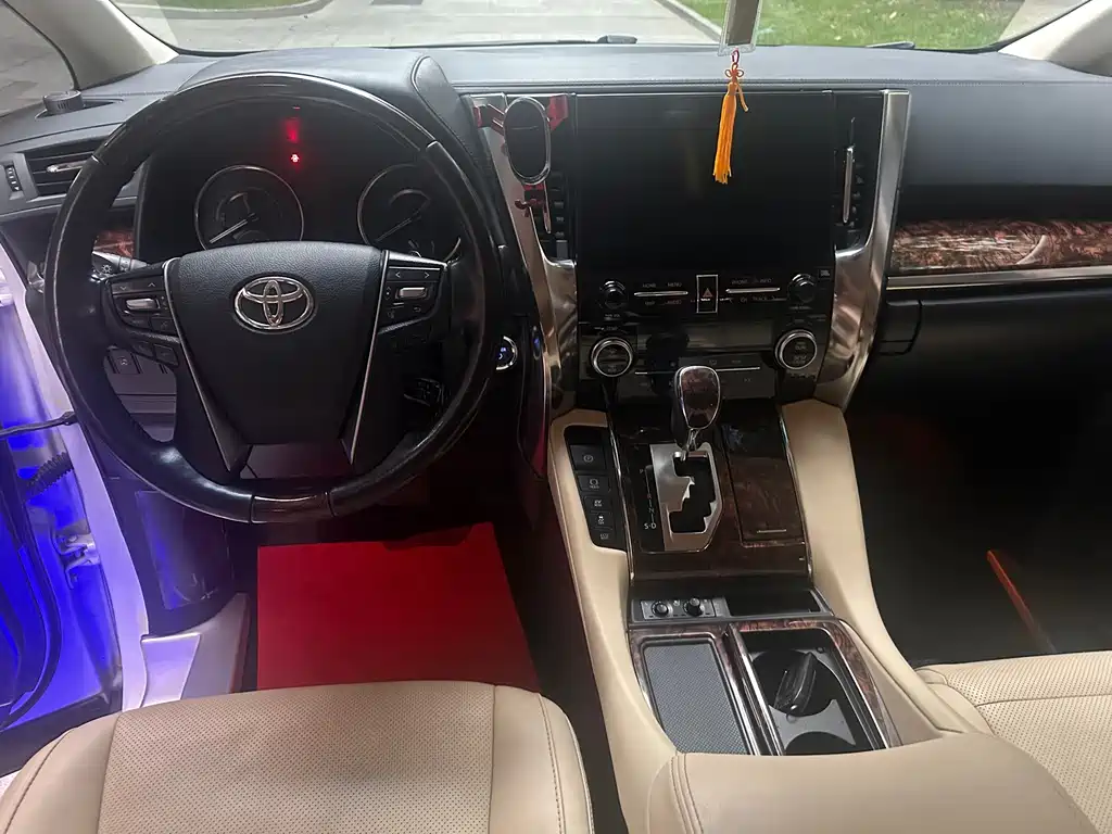 Toyota Alphard 2022 — фото 6