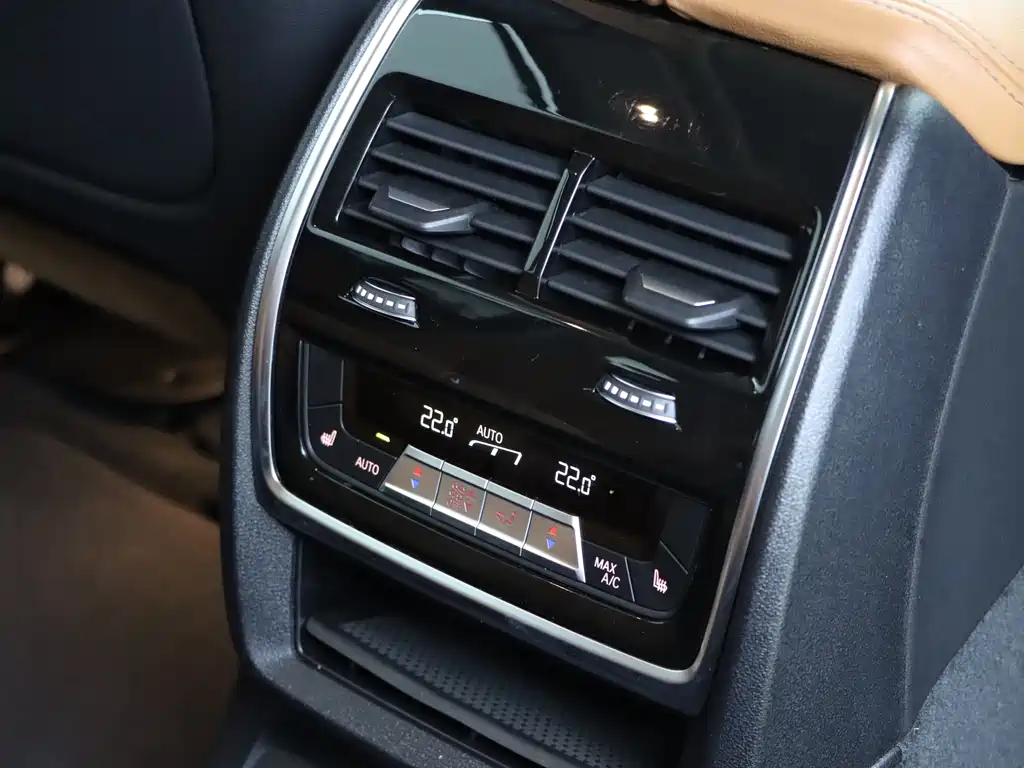 BMW X7 2020 — фото 18